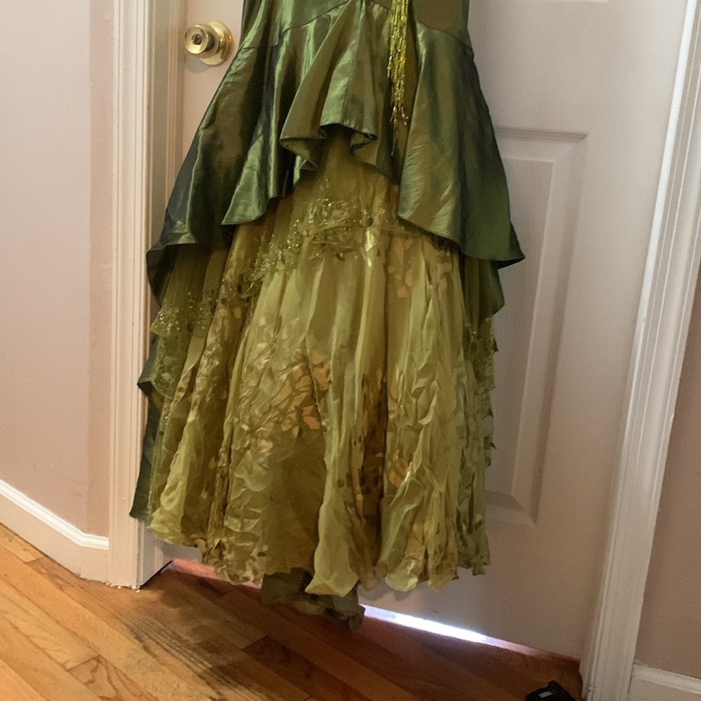 Beautiful dress backless with sequence in the top with small jacket - Picture 5 of 10